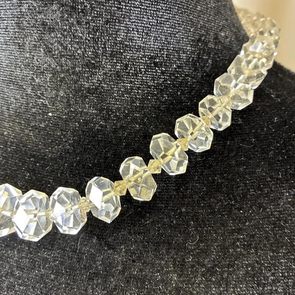 Vintage Faceted Clear Glass Bead Necklace Graduated Barrel Clasp 17 Inch Womens